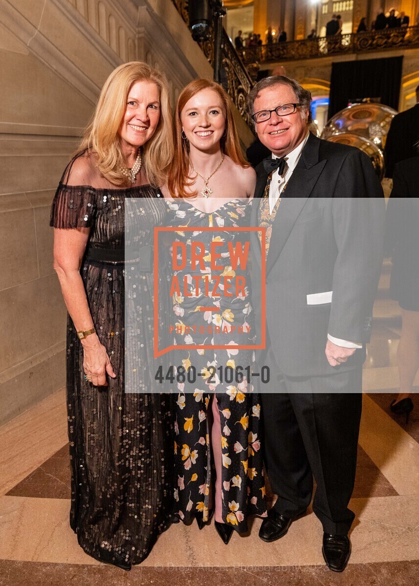 Jacqueline Erdman, Mackenzie Erdman, Christian Erdman, San Francisco Ballet 90th Anniversary Opening Night Gala 2023, San Francisco War Memorial & Performing Arts Center. 401 Van Ness Avenue, January 19th, 2023, Photo #4480-21061-0 Jacqueline Erdman, Mackenzie Erdman, Christian Erdman, Photo #4480-21061-0