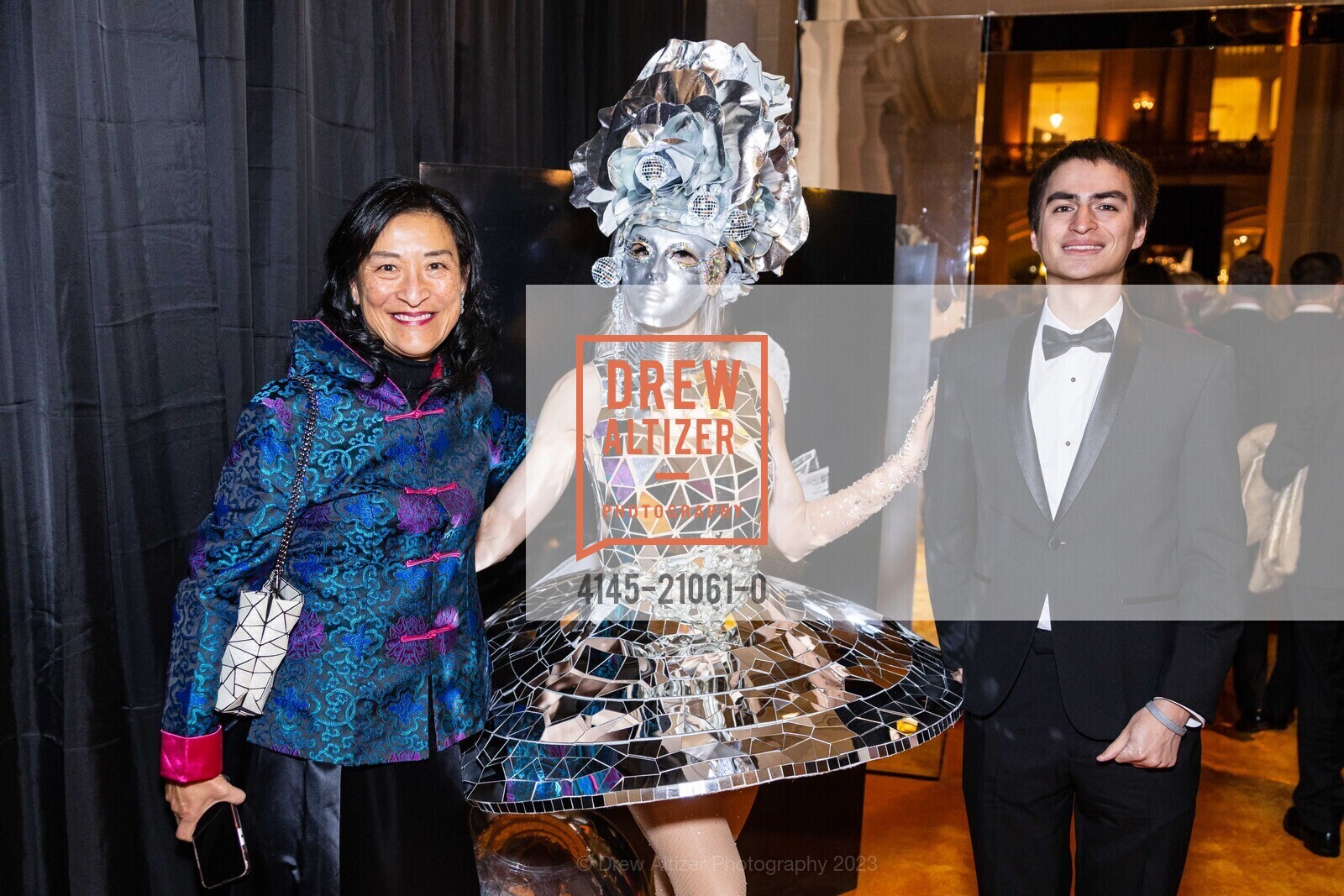 Justin Holgren, Stella Lee, San Francisco Ballet 90th Anniversary Opening Night Gala 2023, San Francisco War Memorial & Performing Arts Center. 401 Van Ness Avenue, January 19th, 2023, Photo #4145-21061-0 Justin Holgren, Stella Lee, Photo #4145-21061-0