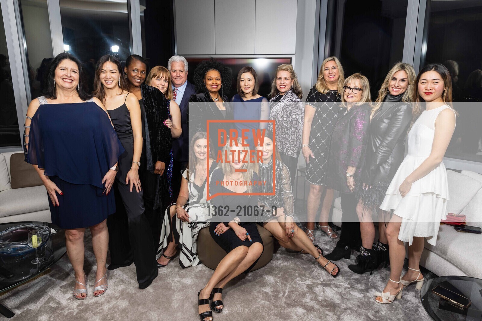 Diane Johansen, Bran Bunnag, Kecia Clark, Anna Meier, Michael Barnacle, Sabrina Brown, Janet Ra, Rosanna Garcia, Kay Merg, Taffy Maurer, Milana Ostroy, Lily Lai, Geneva Bumb, Sabina Alieva-Girsh, Gina Blancarte, 181 Fremont Celebrates the Women’s Council of Realtors San Francisco, 181 Fremont Street. 181 Fremont St, SF, CA 94105 US, Photo #1362-21067-0 Diane Johansen, Bran Bunnag, Kecia Clark, Anna Meier, Michael Barnacle, Sabrina Brown, Janet Ra, Rosanna Garcia, Kay Merg, Taffy Maurer, Milana Ostroy, Lily Lai, Geneva Bumb, Sabina Alieva-Girsh, Gina Blancarte, Photo #1362-21067-0