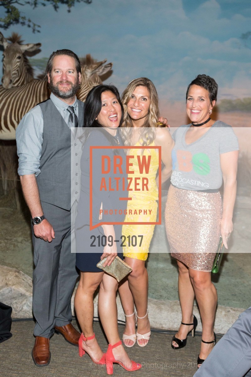 Jason Hiller, Mindy Kashiwagi, Roselle Anderson, Jen Espina, Big Bang Gala 2017, California Academy of Sciences, April 27th, 2017, Photo #2109-2107 Jason Hiller, Mindy Kashiwagi, Roselle Anderson, Jen Espina, Photo #2109-2107