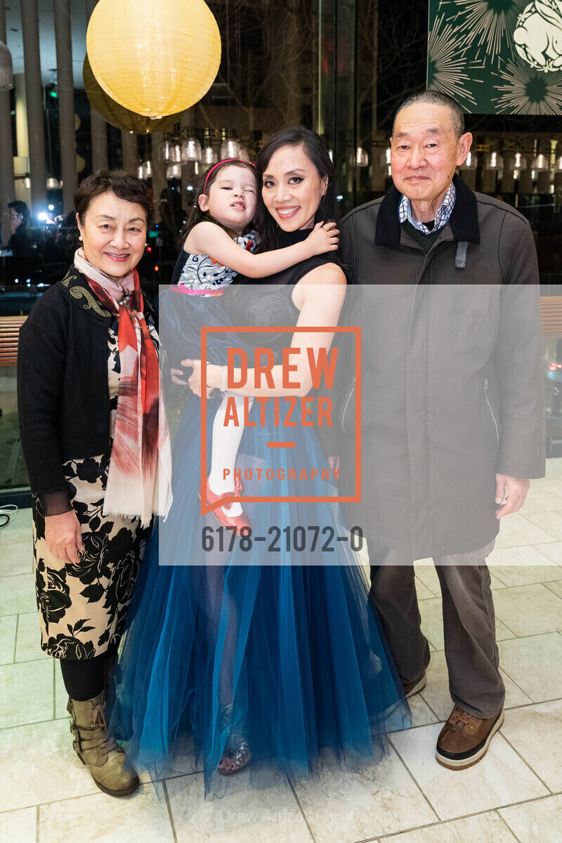 Dolly Dang, Aria Chung, Diana Chung, Yee Jung, SF Symphony Lunar New Year Banquet, Louise M. Davies Symphony Hall. 201 Van Ness Ave, February 5th, 2023, Photo #6178-21072-0 Dolly Dang, Aria Chung, Diana Chung, Yee Jung, Photo #6178-21072-0
