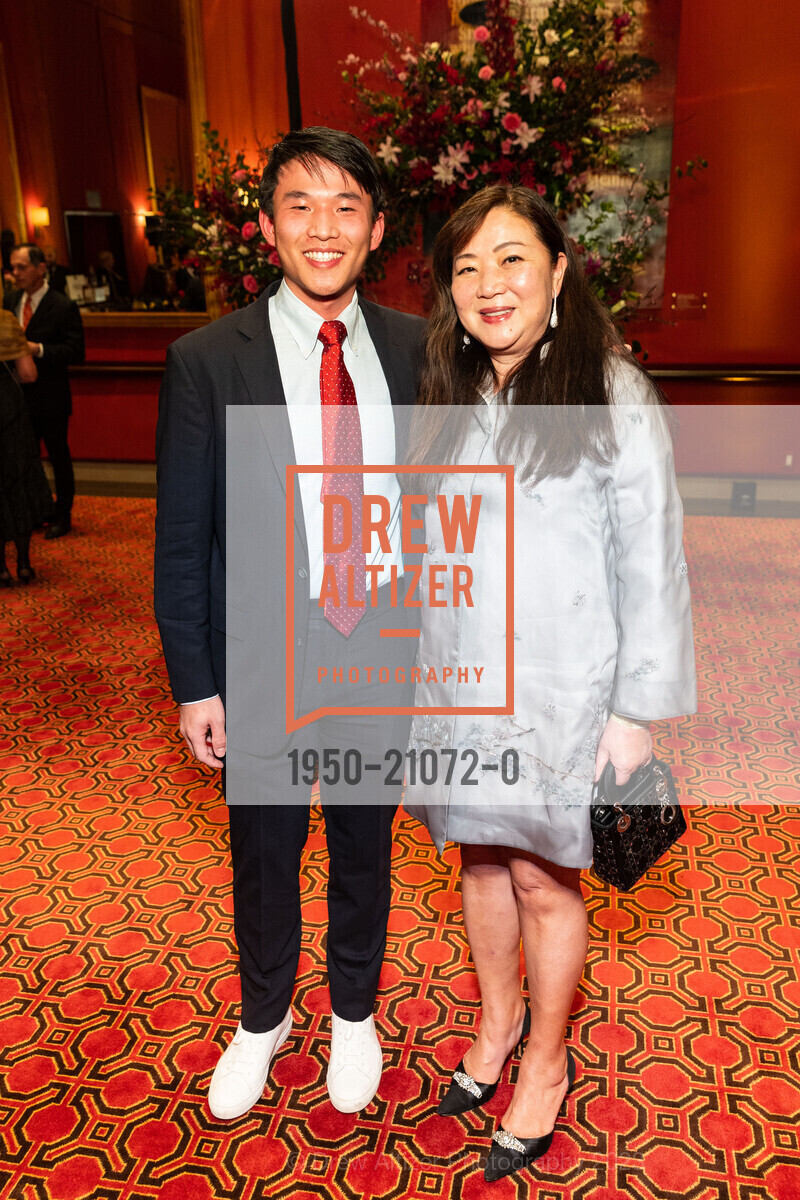 Jason Sun, Mindy Sun, SF Symphony Lunar New Year Banquet, Louise M. Davies Symphony Hall. 201 Van Ness Ave, February 5th, 2023, Photo #1950-21072-0 Jason Sun, Mindy Sun, Photo #1950-21072-0