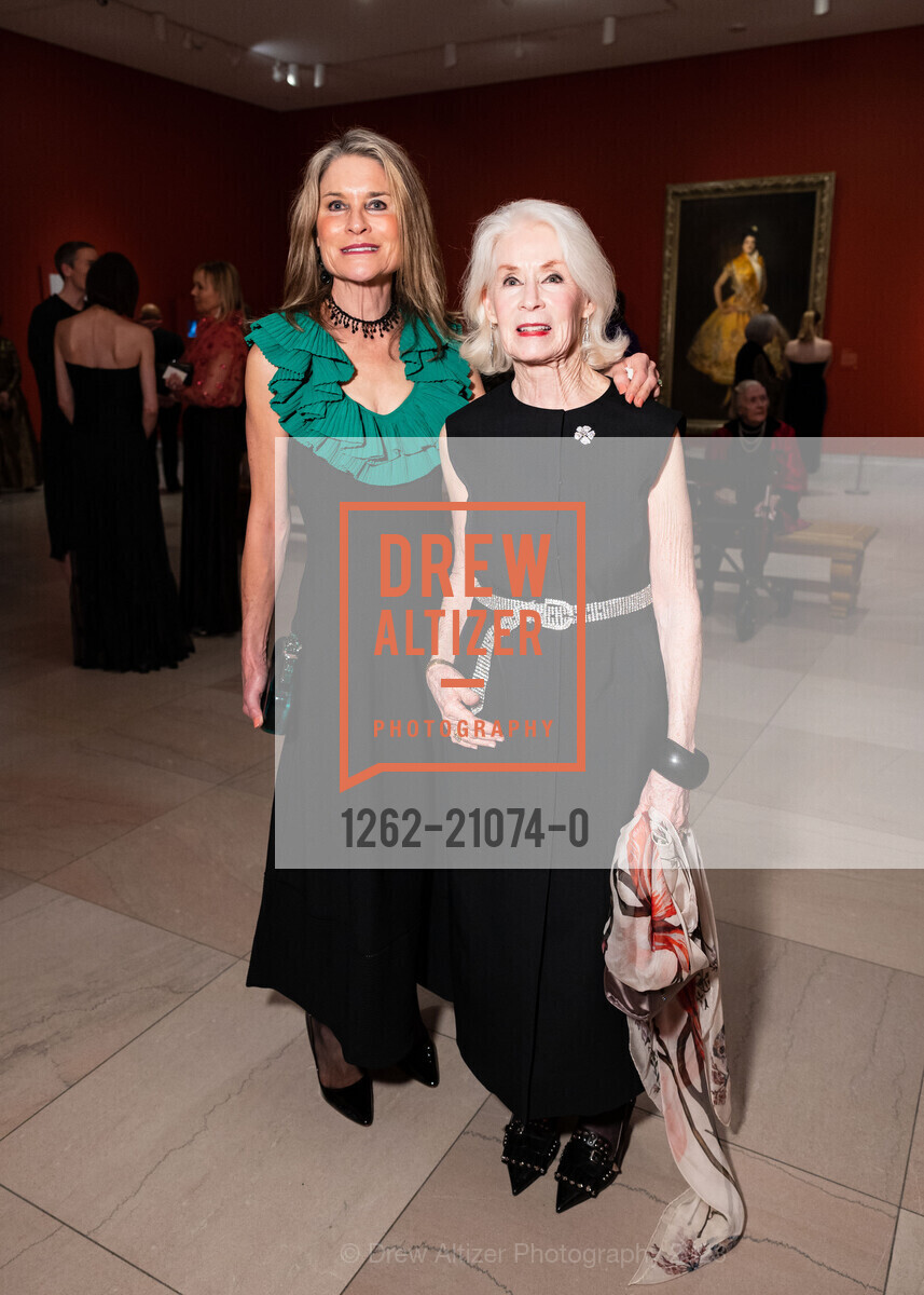 Gwynn Vitello, Beth Izmirian, Sargent & Spain Black Tie Dinner 2023, Legion of Honor @ 100 34th Ave, SF, CA 94121 US. Legion of Honor @ 100 34th Ave, SF, CA 94121 US, February 8th, 2023, Photo #1262-21074-0 Gwynn Vitello, Beth Izmirian, Photo #1262-21074-0