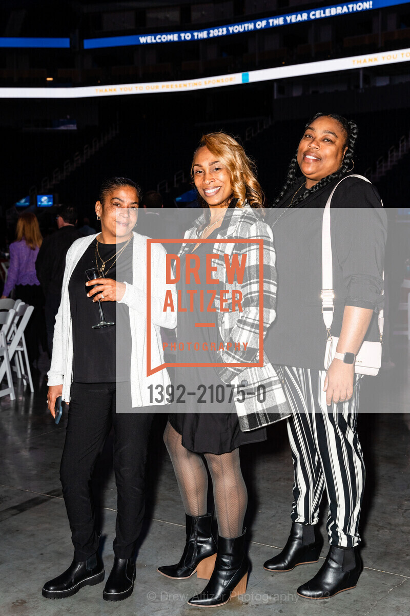 Nicki Mitchell, Ichinea Foster, Photo #1392-21075-0