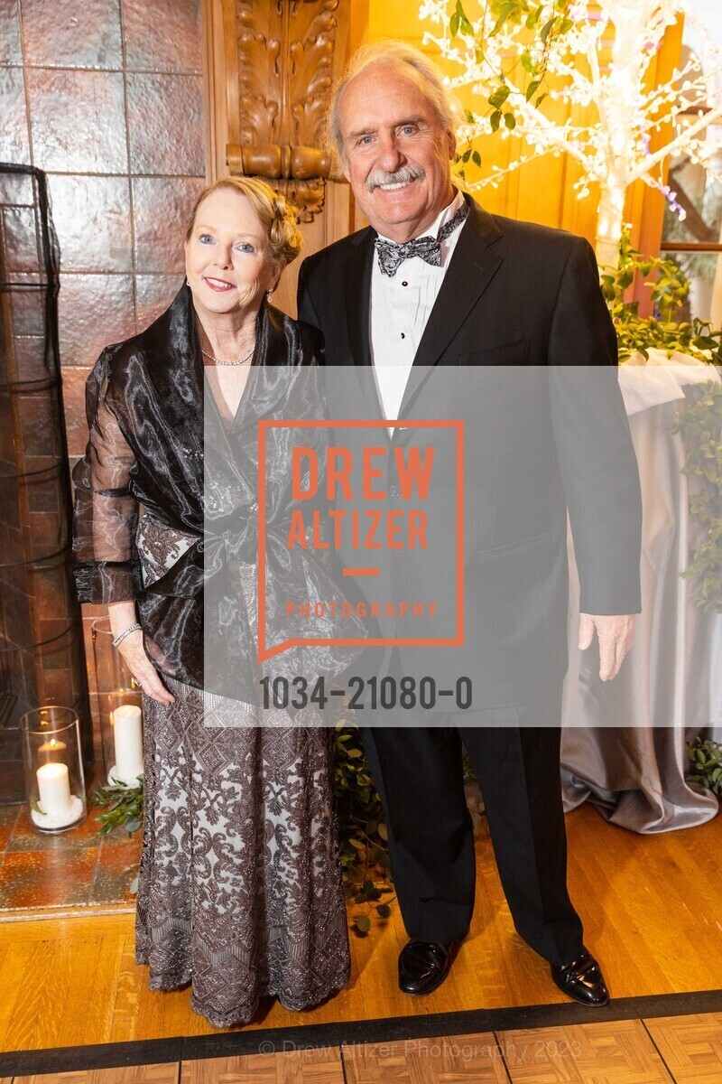 Debbie Harriman, Ward Harriman, Montalvo Arts Center GALA 2023, Montalvo Arts Center @ 15400 Montalvo Rd, Saratoga, CA 95071. Montalvo Arts Center @ 15400 Montalvo Rd, Saratoga, CA 95071, February 11th, 2023, Photo #1034-21080-0 Debbie Harriman, Ward Harriman, Photo #1034-21080-0