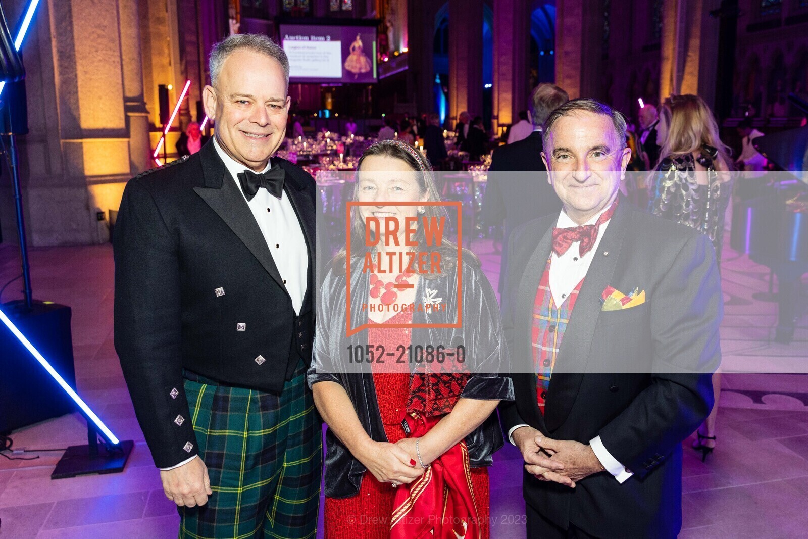 John Busterud, Nigel Heath, Jane Heath, Grace Cathedral's Carnivale Gala 2023, Grace Cathedral, 1100 California St, SF, CA 94108 US. Grace Cathedral, 1100 California St, SF, CA 94108 US, February 21st, 2023, Photo #1052-21086-0 John Busterud, Nigel Heath, Jane Heath, Photo #1052-21086-0