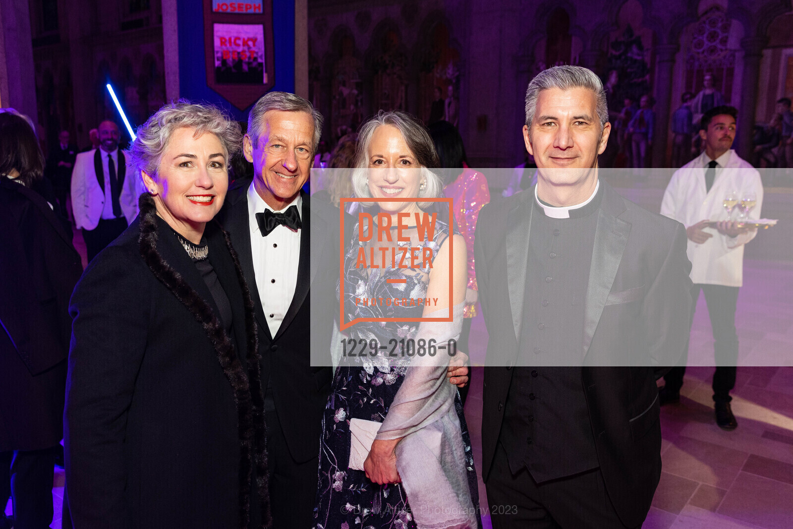 Erin McCune, Michael Janis, Megan Janis, Greg Kimura, Grace Cathedral's Carnivale Gala 2023, Grace Cathedral, 1100 California St, SF, CA 94108 US. Grace Cathedral, 1100 California St, SF, CA 94108 US, February 21st, 2023, Photo #1229-21086-0 Erin McCune, Michael Janis, Megan Janis, Greg Kimura, Photo #1229-21086-0