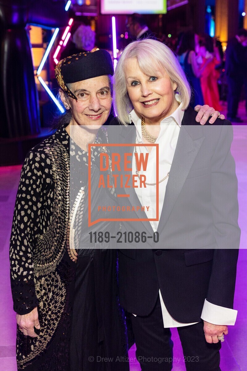 Catherine Stevens, Diana Marchesi, Grace Cathedral's Carnivale Gala 2023, Grace Cathedral, 1100 California St, SF, CA 94108 US. Grace Cathedral, 1100 California St, SF, CA 94108 US, February 21st, 2023, Photo #1189-21086-0 Catherine Stevens, Diana Marchesi, Photo #1189-21086-0
