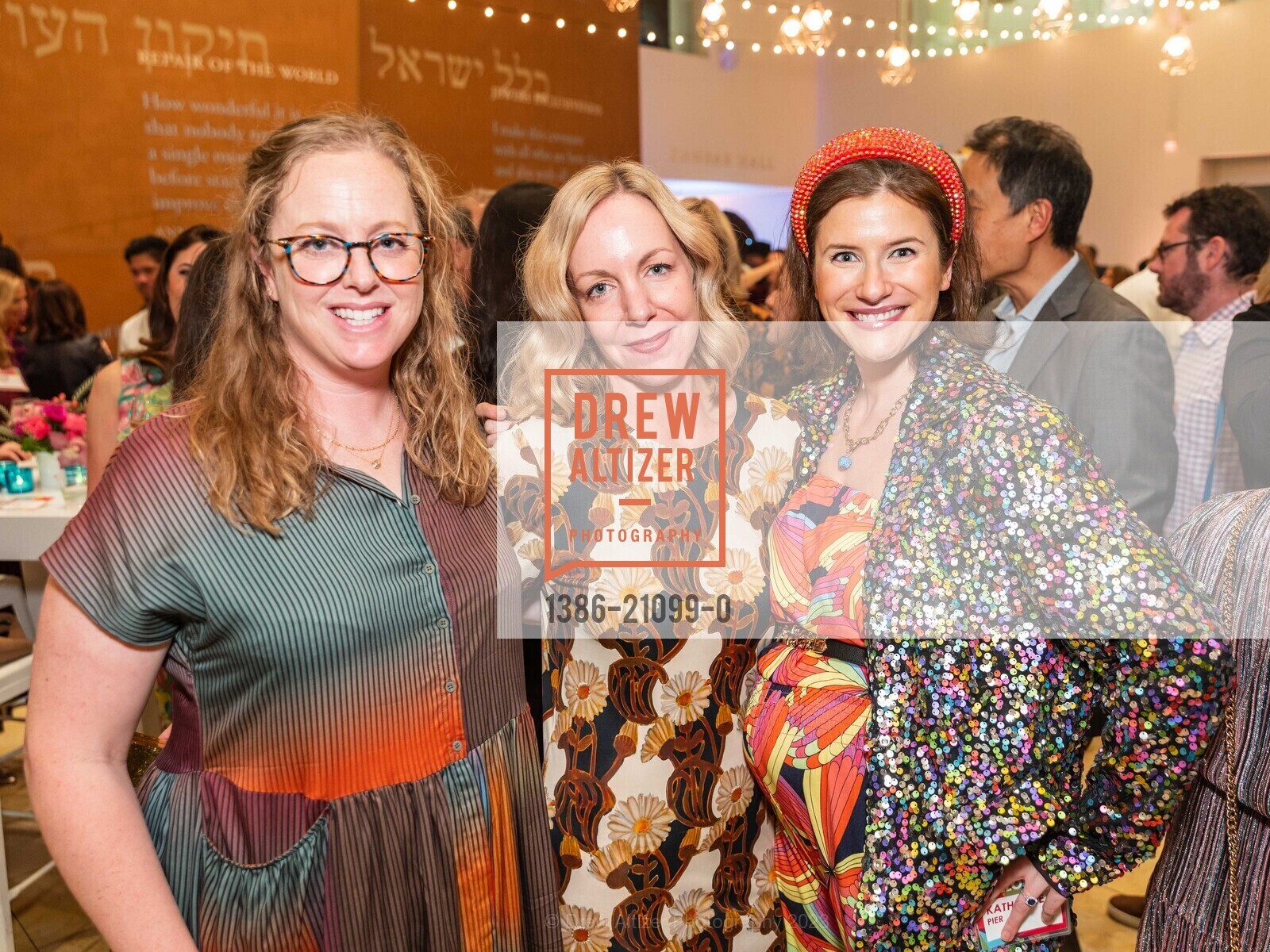 Katie Quinn, Sarah Epstein, Katherine Pier, JCCSF Kaleidoscope Celebration 2023, 3200 California St, SF, CA 94118 US. 3200 California St, SF, CA 94118 US, March 9th, 2023, Photo #1386-21099-0 Katie Quinn, Sarah Epstein, Katherine Pier, Photo #1386-21099-0