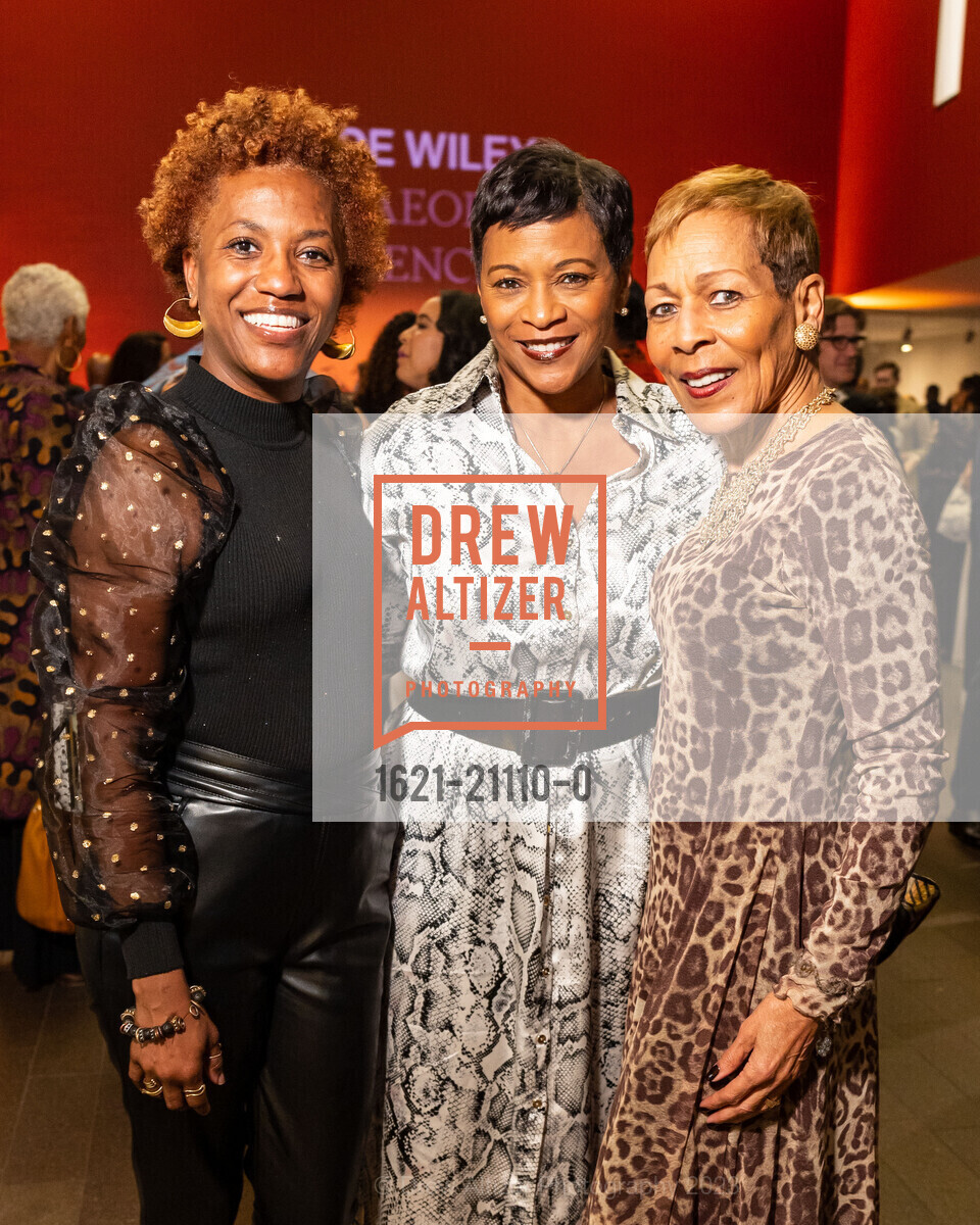 Autumn King, Paula Harrell, Valerie Coleman Morris, Kehinde Wiley Donor Opening Night 2023, de Young Museum @ 50 Hagiwara Tea Garden Dr, San Francisco, CA 94118 US. de Young Museum @ 50 Hagiwara Tea Garden Dr, San Francisco, CA 94118 US, March 16th, 2023, Photo #1621-21110-0 Autumn King, Paula Harrell, Valerie Coleman Morris, Photo #1621-21110-0