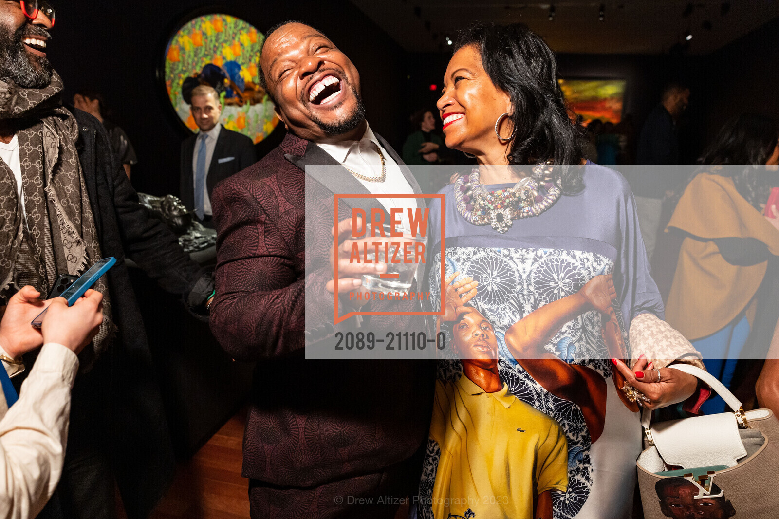 Kehinde Wiley, Denise Bradley Tyson, Kehinde Wiley Donor Opening Night 2023, de Young Museum @ 50 Hagiwara Tea Garden Dr, San Francisco, CA 94118 US. de Young Museum @ 50 Hagiwara Tea Garden Dr, San Francisco, CA 94118 US, March 16th, 2023, Photo #2089-21110-0 Kehinde Wiley, Denise Bradley Tyson, Photo #2089-21110-0