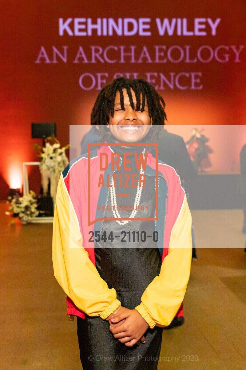 Akira Massey, Kehinde Wiley Donor Opening Night 2023, de Young Museum @ 50 Hagiwara Tea Garden Dr, San Francisco, CA 94118 US. de Young Museum @ 50 Hagiwara Tea Garden Dr, San Francisco, CA 94118 US, March 16th, 2023, Photo #2544-21110-0 Akira Massey, Photo #2544-21110-0