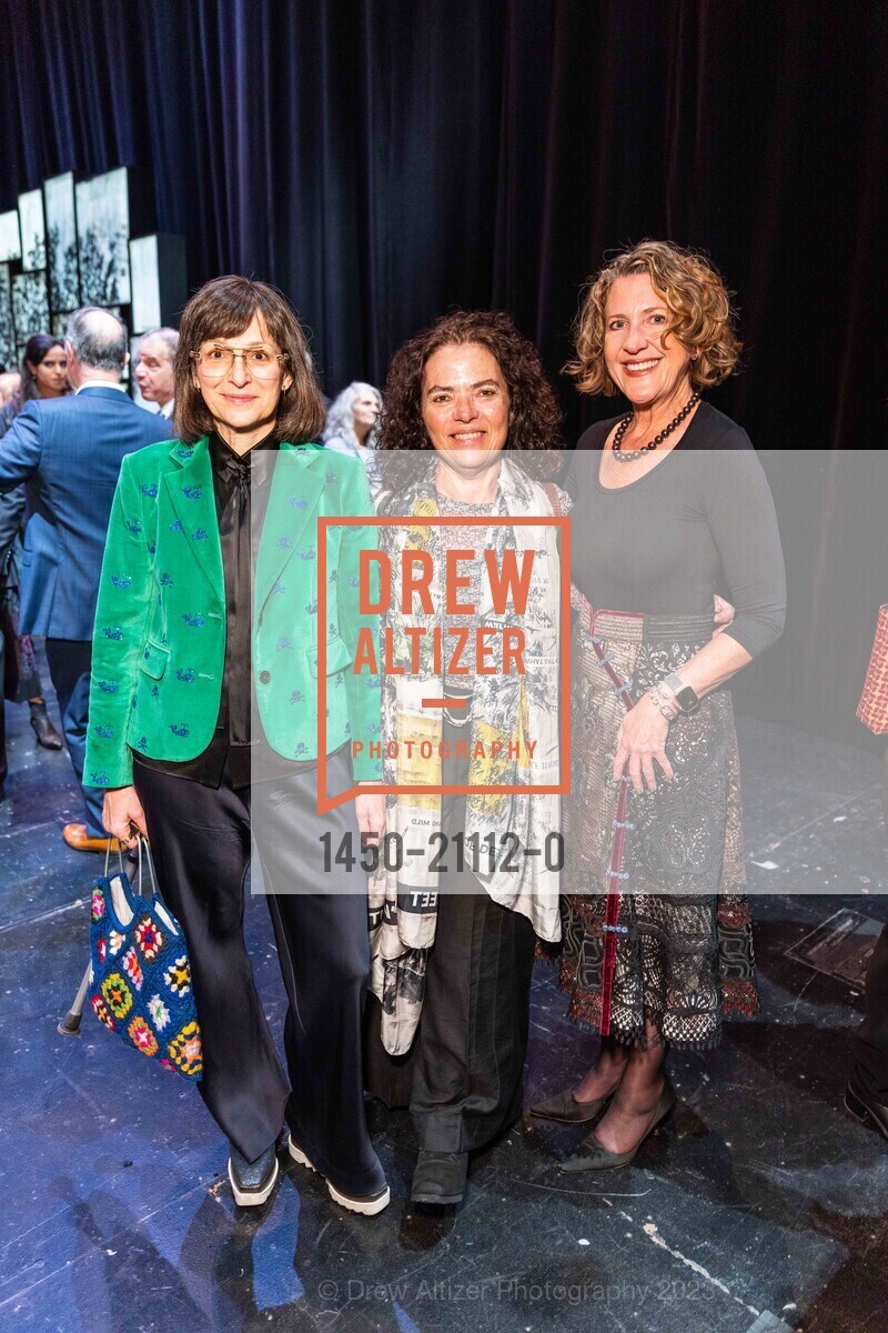 Sarah Thornton, Tessa Spargo, Shannon Jackson, Cal Performances' 2023 Gala Honoring William Kentridge, 2413 Bancroft Way, Berkeley, CA 94704 US. 2413 Bancroft Way, Berkeley, CA 94704 US, March 17th, 2023, Photo #1450-21112-0 Sarah Thornton, Tessa Spargo, Shannon Jackson, Photo #1450-21112-0