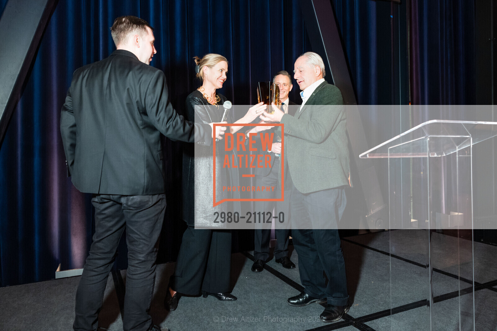 Jennifer Sime, Jeremy Geffen, William Kentridge, Cal Performances' 2023 Gala Honoring William Kentridge, 2413 Bancroft Way, Berkeley, CA 94704 US. 2413 Bancroft Way, Berkeley, CA 94704 US, March 17th, 2023, Photo #2980-21112-0 Jennifer Sime, Jeremy Geffen, William Kentridge, Photo #2980-21112-0
