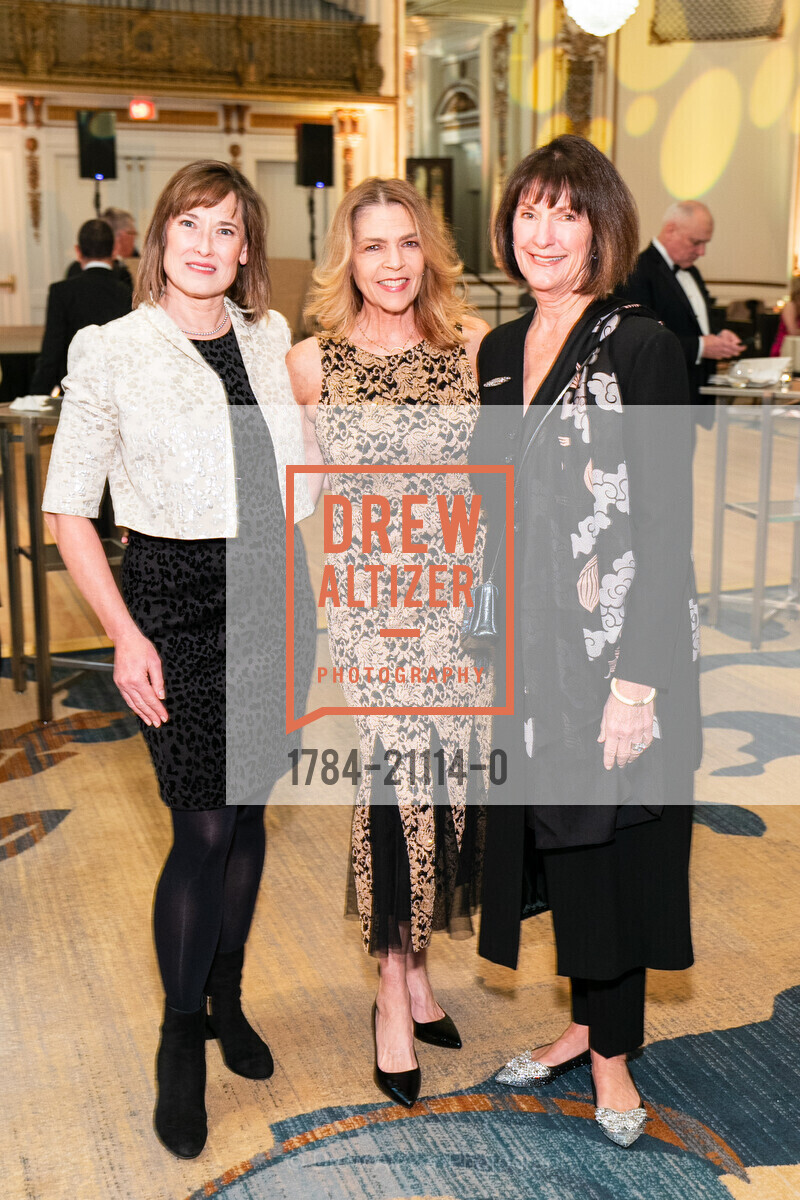 Deborah Parker Wong, Beth Schnitzer, Carolyn Wente, Dress For Success' "Casino Royale" Gala 2023, Palace Hotel. Palace Hotel, March 18th, 2023, Photo #1784-21114-0 Deborah Parker Wong, Beth Schnitzer, Carolyn Wente, Photo #1784-21114-0
