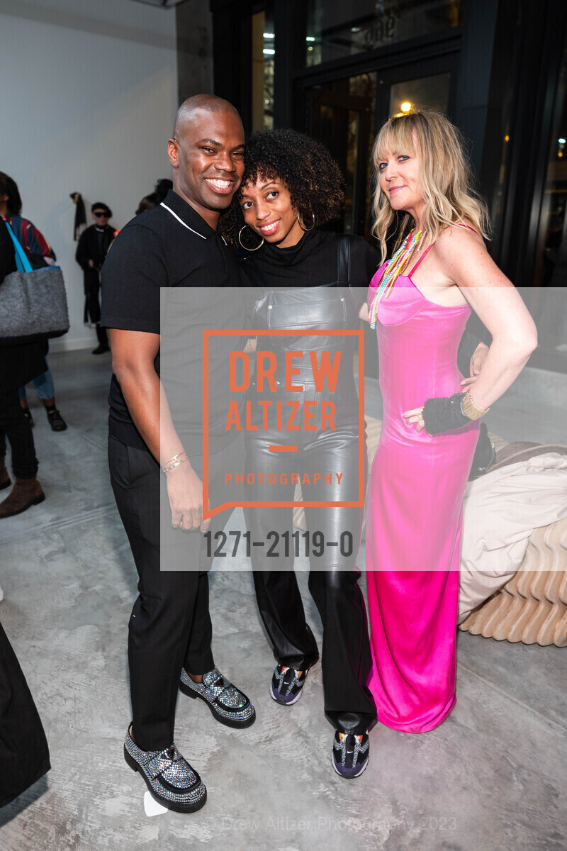 Jonathan Carver Moore, Selena Davant, Amy Scott, Photo #1271-21119-0