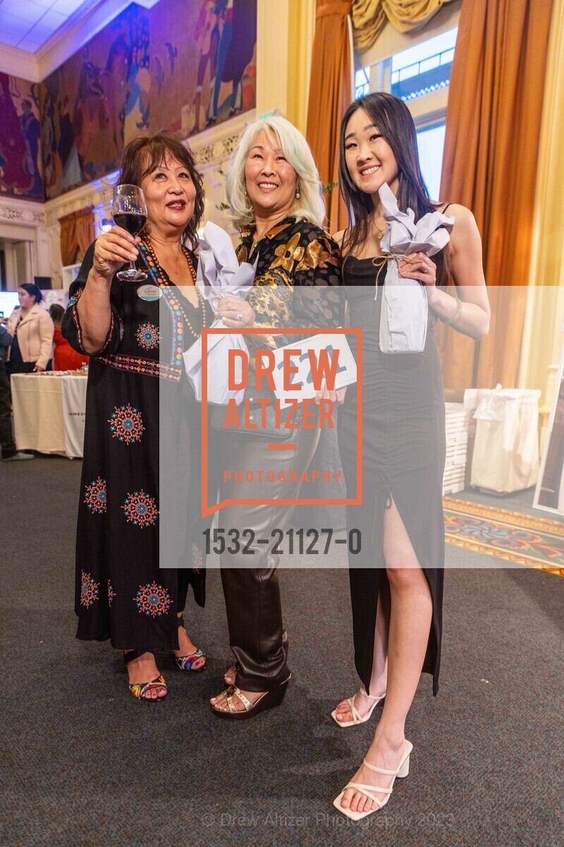 Cathy Tolentino, Rachel Lee, Samantha Lee, Wine, Women, and Shoes hosted by Aquarium of The Bay, InterContinental Mark Hopkins San Francisco, an IHG Hotel @ 999 California St, SF, CA 94108 US. InterContinental Mark Hopkins San Francisco, an IHG Hotel @ 999 California St, SF, CA 94108 US, March 30th, 2023, Photo #1532-21127-0 Cathy Tolentino, Rachel Lee, Samantha Lee, Photo #1532-21127-0