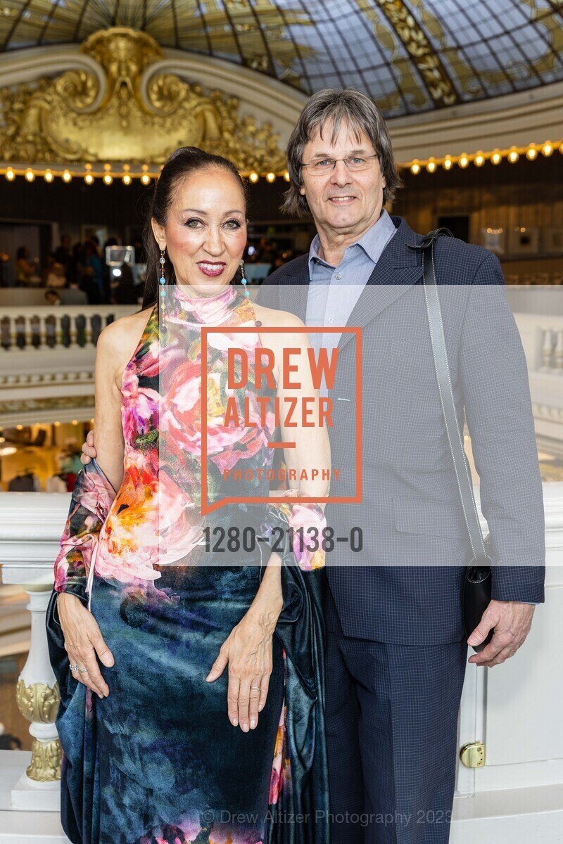 Pat Cleveland, Paul von Ravenstein, Neiman Marcus hosts MoAD and Pat Cleveland, Neiman Marcus @ 150 Stockton St, SF, CA 94108 US. Neiman Marcus @ 150 Stockton St, SF, CA 94108 US, April 14th, 2023, Photo #1280-21138-0 Pat Cleveland, Paul von Ravenstein, Photo #1280-21138-0