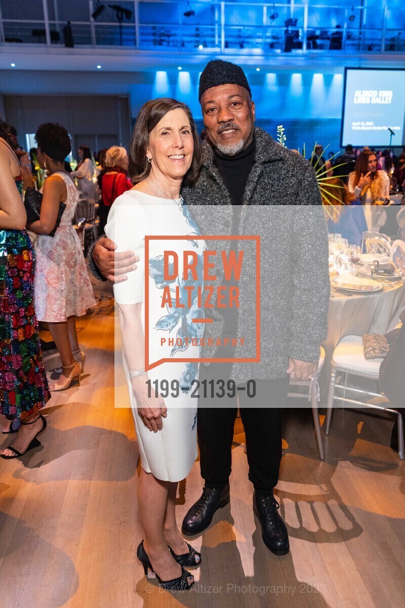 Micki Klearman, Alonzo King, Alonzo King LINES Ballet 2023, Yerba Buena Center for the Arts @ 701 Mission St, San Francisco, CA 94103 US. Yerba Buena Center for the Arts @ 701 Mission St, San Francisco, CA 94103 US, April 15th, 2023, Photo #1199-21139-0 Micki Klearman, Alonzo King, Photo #1199-21139-0