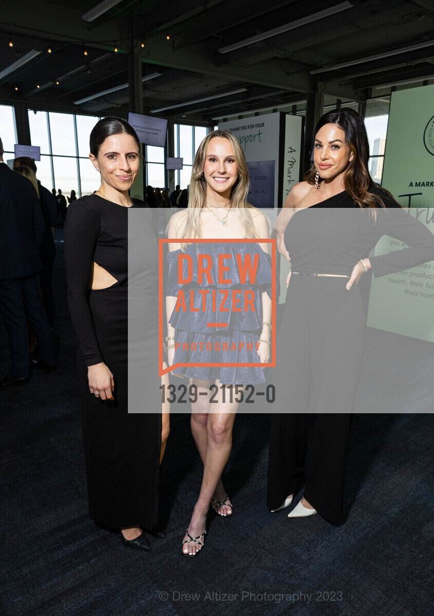 Davina Adjani, Elena Daley, Heather Shelton, EWG's Earth Dinner 2023, Pier 27 @ 27 The Embarcadero, SF, CA 94111 US. Pier 27 @ 27 The Embarcadero, SF, CA 94111 US, April 21st, 2023, Photo #1329-21152-0 Davina Adjani, Elena Daley, Heather Shelton, Photo #1329-21152-0