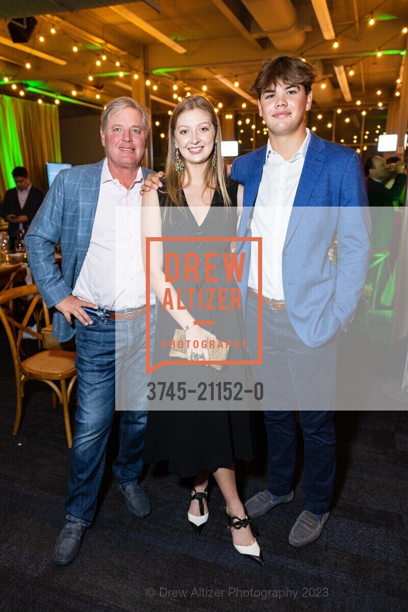 Curtis Gardner, Georgia Gardner, Teddy Gardner, EWG's Earth Dinner 2023, Pier 27 @ 27 The Embarcadero, SF, CA 94111 US. Pier 27 @ 27 The Embarcadero, SF, CA 94111 US, April 21st, 2023, Photo #3745-21152-0 Curtis Gardner, Georgia Gardner, Teddy Gardner, Photo #3745-21152-0