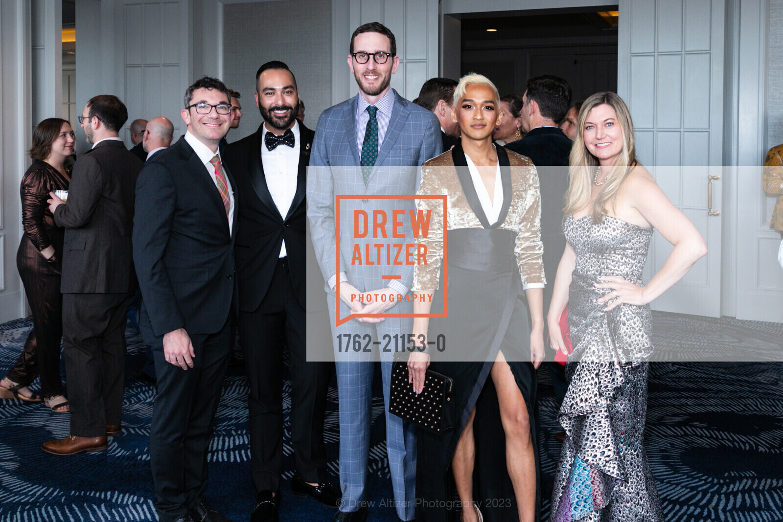 David Nahmias, Tom Paulino, Board Member, Scott Wiener, Vinney Le, Sally Kay, SF Gay Men's Chorus Crescendo Gala 2023, Four Seasons Hotel @ 757 Market St, SF, CA 94103 US. Four Seasons Hotel @ 757 Market St, SF, CA 94103 US, April 22nd, 2023, Photo #1762-21153-0 David Nahmias, Tom Paulino, Board Member, Scott Wiener, Vinney Le, Sally Kay, Photo #1762-21153-0