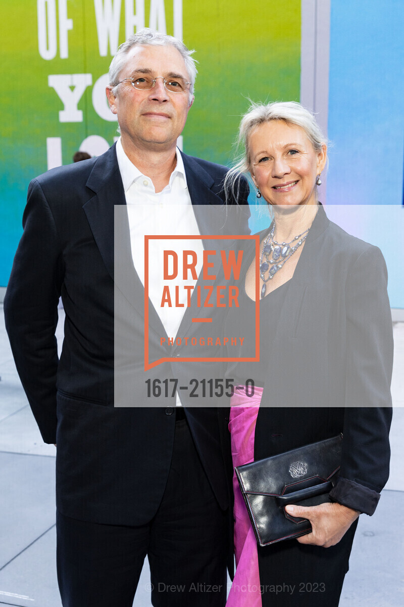 Jesper Stroe, Louise Stroe, SFMOMA's 2023 Art Bash, SFMOMA. 151 Third Street, April 19th, 2023, Photo #1617-21155-0 Jesper Stroe, Louise Stroe, Photo #1617-21155-0