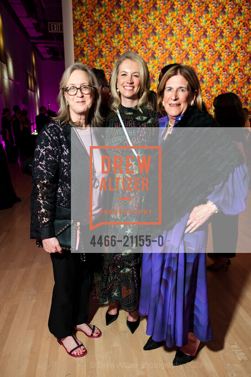 Janet Bishop, Samantha Koslow, Ellanor Notides, SFMOMA's 2023 Art Bash, SFMOMA. 151 Third Street, April 19th, 2023, Photo #4466-21155-0 Janet Bishop, Samantha Koslow, Ellanor Notides, Photo #4466-21155-0