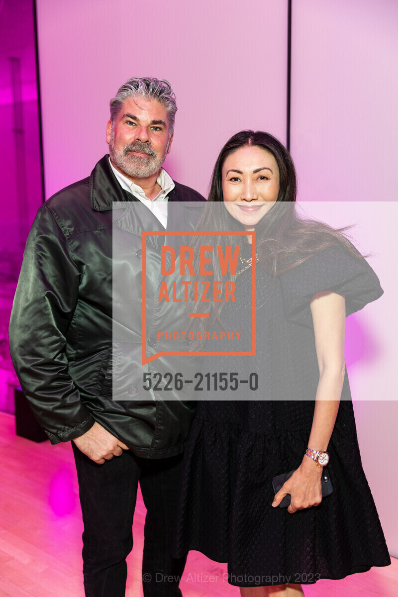 Matthew MacCaul Turner, Daphne Royse, SFMOMA's 2023 Art Bash, SFMOMA. 151 Third Street, April 19th, 2023, Photo #5226-21155-0 Matthew MacCaul Turner, Daphne Royse, Photo #5226-21155-0