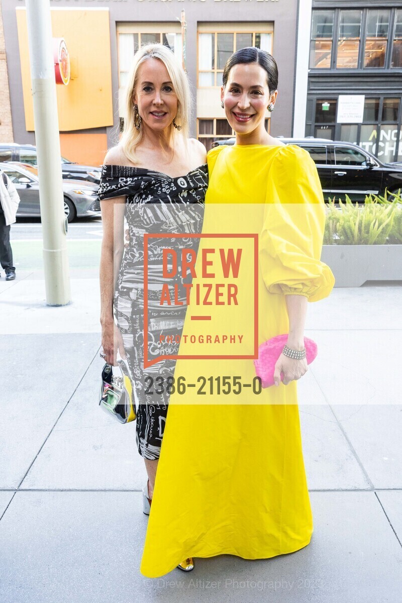 Laura Sweeney, Becky Heldfond, SFMOMA's 2023 Art Bash, SFMOMA. 151 Third Street, April 19th, 2023, Photo #2386-21155-0 Laura Sweeney, Becky Heldfond, Photo #2386-21155-0