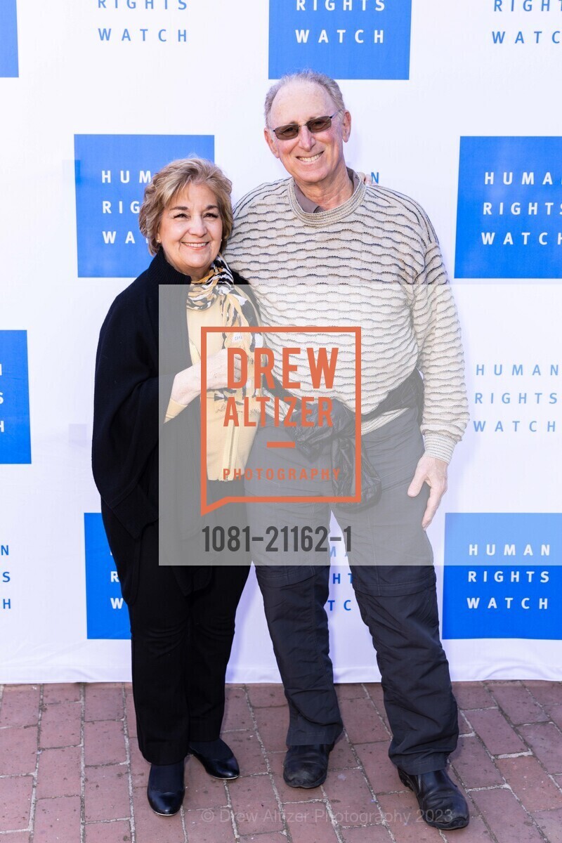 Laura Kent, Peter Kent, HRW Silicon Valley Voices for Justice 2023, Filoli Historic House & Garden @ 86 Cañada Rd, Woodside, CA 94062 US. Filoli Historic House & Garden @ 86 Cañada Rd, Woodside, CA 94062 US, April 25th, 2023, Photo #1081-21162-1 Laura Kent, Peter Kent, Photo #1081-21162-1