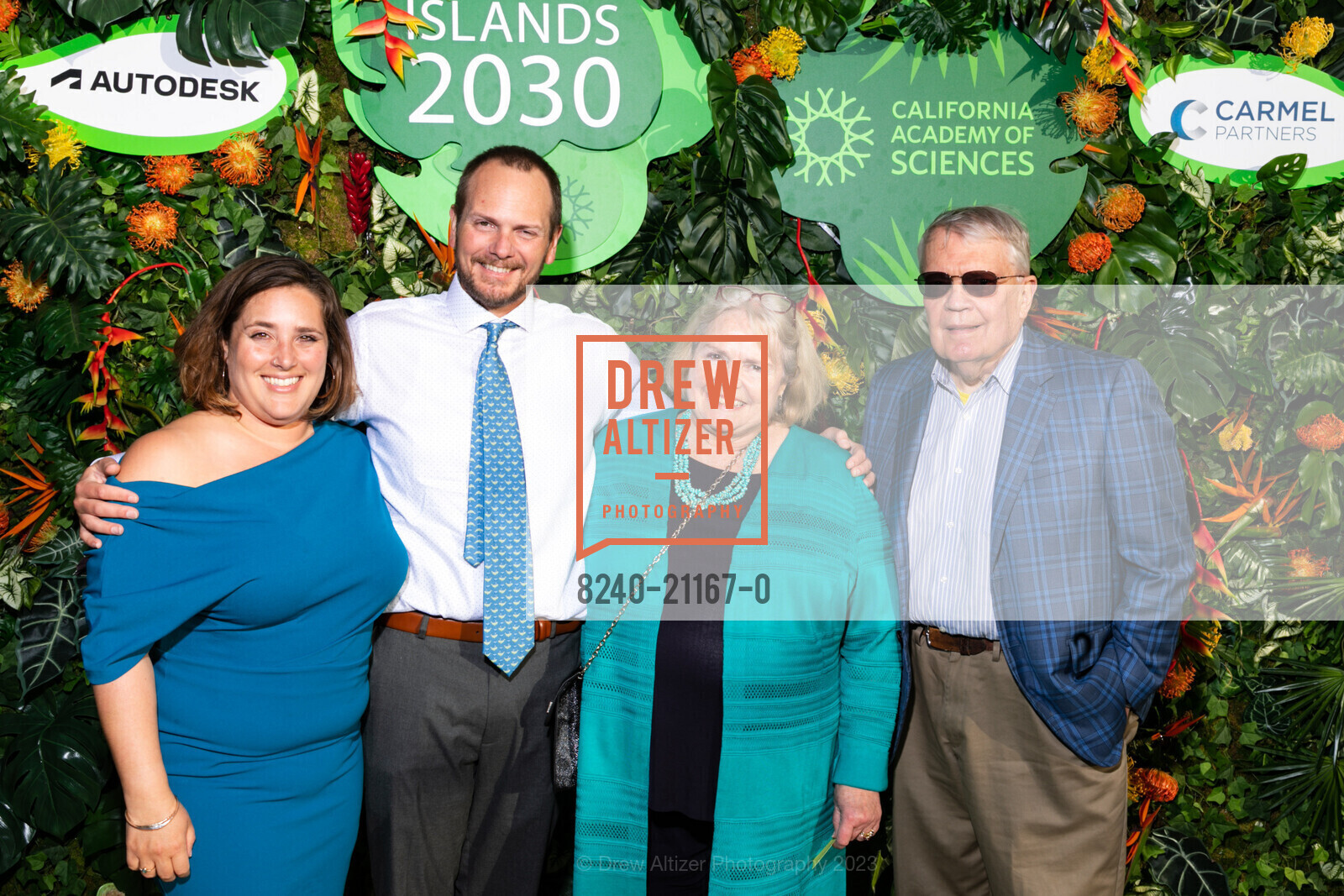 Avra Heller, Andrew Smith, Camilla Smith, George Smith, Big Bang Gala 2023, California Academy of Sciences @ 55 Music Concourse Dr, San Francisco, CA 94118 US. California Academy of Sciences @ 55 Music Concourse Dr, San Francisco, CA 94118 US, April 27th, 2023, Photo #8240-21167-0 Avra Heller, Andrew Smith, Camilla Smith, George Smith, Photo #8240-21167-0