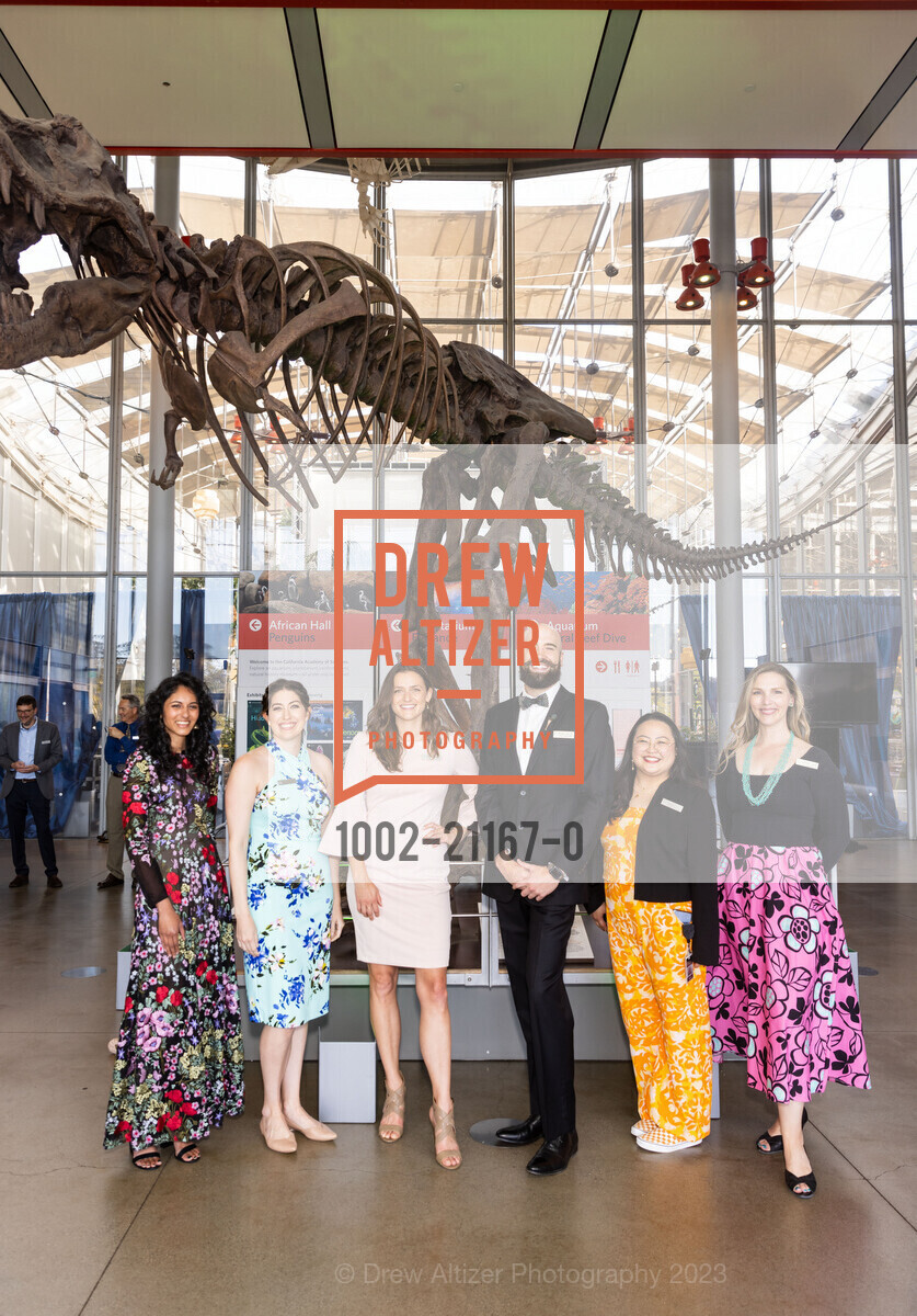 Mauna Dasari, Sara Criswell, Daron Willison, Blake Gregor, Mari Lau, Sara Beth Janzen, Big Bang Gala 2023, California Academy of Sciences @ 55 Music Concourse Dr, San Francisco, CA 94118 US. California Academy of Sciences @ 55 Music Concourse Dr, San Francisco, CA 94118 US, April 27th, 2023, Photo #1002-21167-0 Mauna Dasari, Sara Criswell, Daron Willison, Blake Gregor, Mari Lau, Sara Beth Janzen, Photo #1002-21167-0