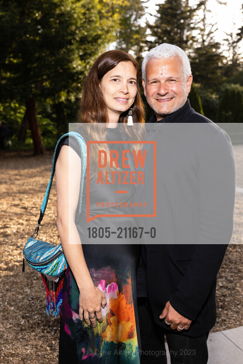 Jo Gazzaley, Adam Gazzaley, Big Bang Gala 2023, California Academy of Sciences @ 55 Music Concourse Dr, San Francisco, CA 94118 US. California Academy of Sciences @ 55 Music Concourse Dr, San Francisco, CA 94118 US, April 27th, 2023, Photo #1805-21167-0 Jo Gazzaley, Adam Gazzaley, Photo #1805-21167-0