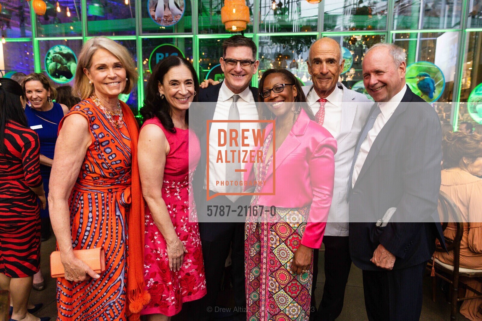 Kate Kelly Klein, Janet McKinley, Scott Sampson, Toni Simmons, Tom Klein, Tom McKinley, Big Bang Gala 2023, California Academy of Sciences @ 55 Music Concourse Dr, San Francisco, CA 94118 US. California Academy of Sciences @ 55 Music Concourse Dr, San Francisco, CA 94118 US, April 27th, 2023, Photo #5787-21167-0 Kate Kelly Klein, Janet McKinley, Scott Sampson, Toni Simmons, Tom Klein, Tom McKinley, Photo #5787-21167-0