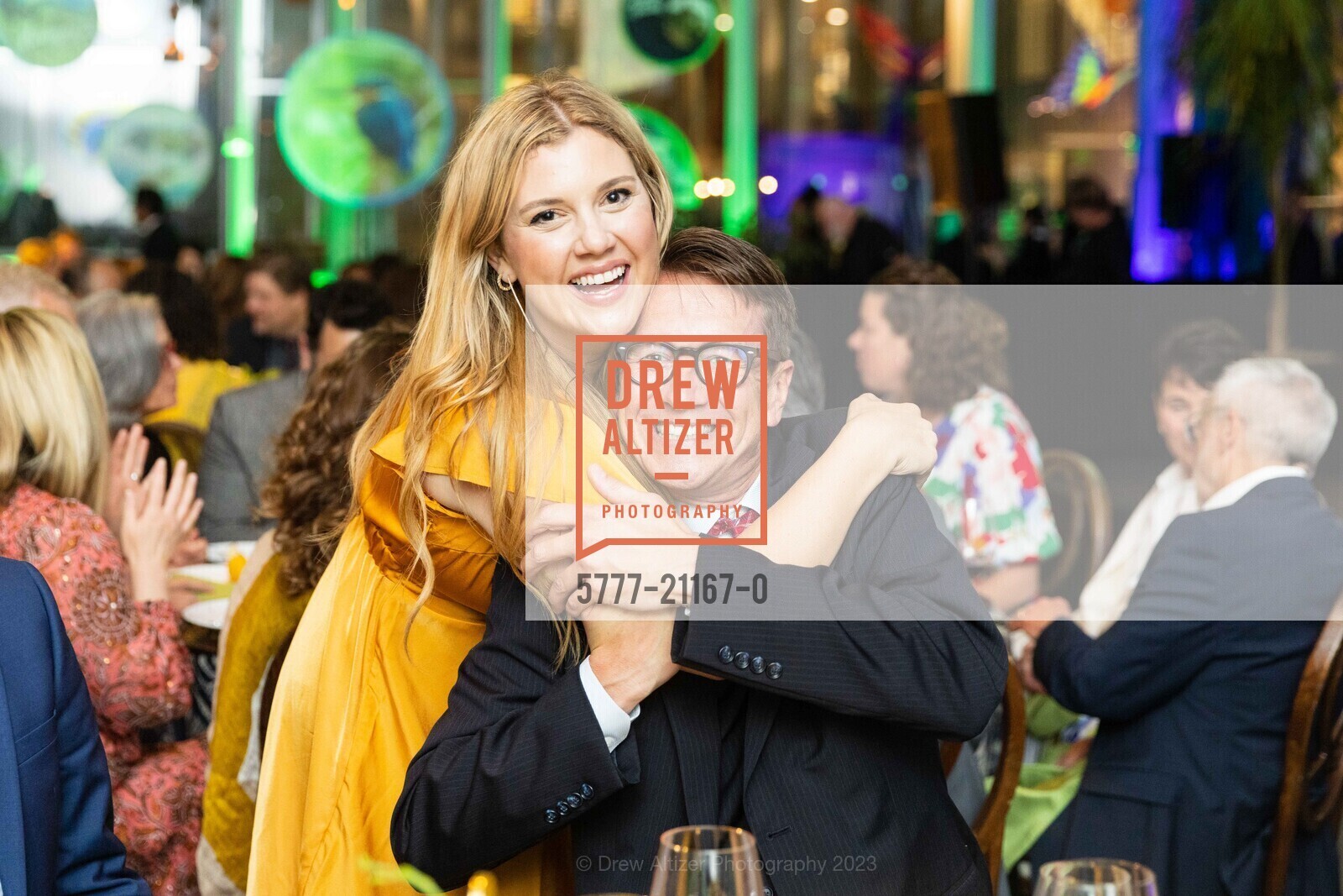 Maggie Ronan, Greg Moore, Big Bang Gala 2023, California Academy of Sciences @ 55 Music Concourse Dr, San Francisco, CA 94118 US. California Academy of Sciences @ 55 Music Concourse Dr, San Francisco, CA 94118 US, April 27th, 2023, Photo #5777-21167-0 Maggie Ronan, Greg Moore, Photo #5777-21167-0
