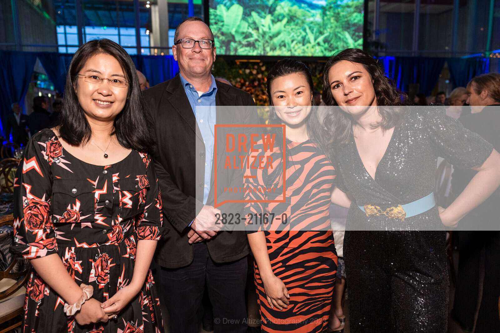 Liqian Ma, Benn Williams, Chrissy Luo, Rayna Bell, Big Bang Gala 2023, California Academy of Sciences @ 55 Music Concourse Dr, San Francisco, CA 94118 US. California Academy of Sciences @ 55 Music Concourse Dr, San Francisco, CA 94118 US, April 27th, 2023, Photo #2823-21167-0 Liqian Ma, Benn Williams, Chrissy Luo, Rayna Bell, Photo #2823-21167-0
