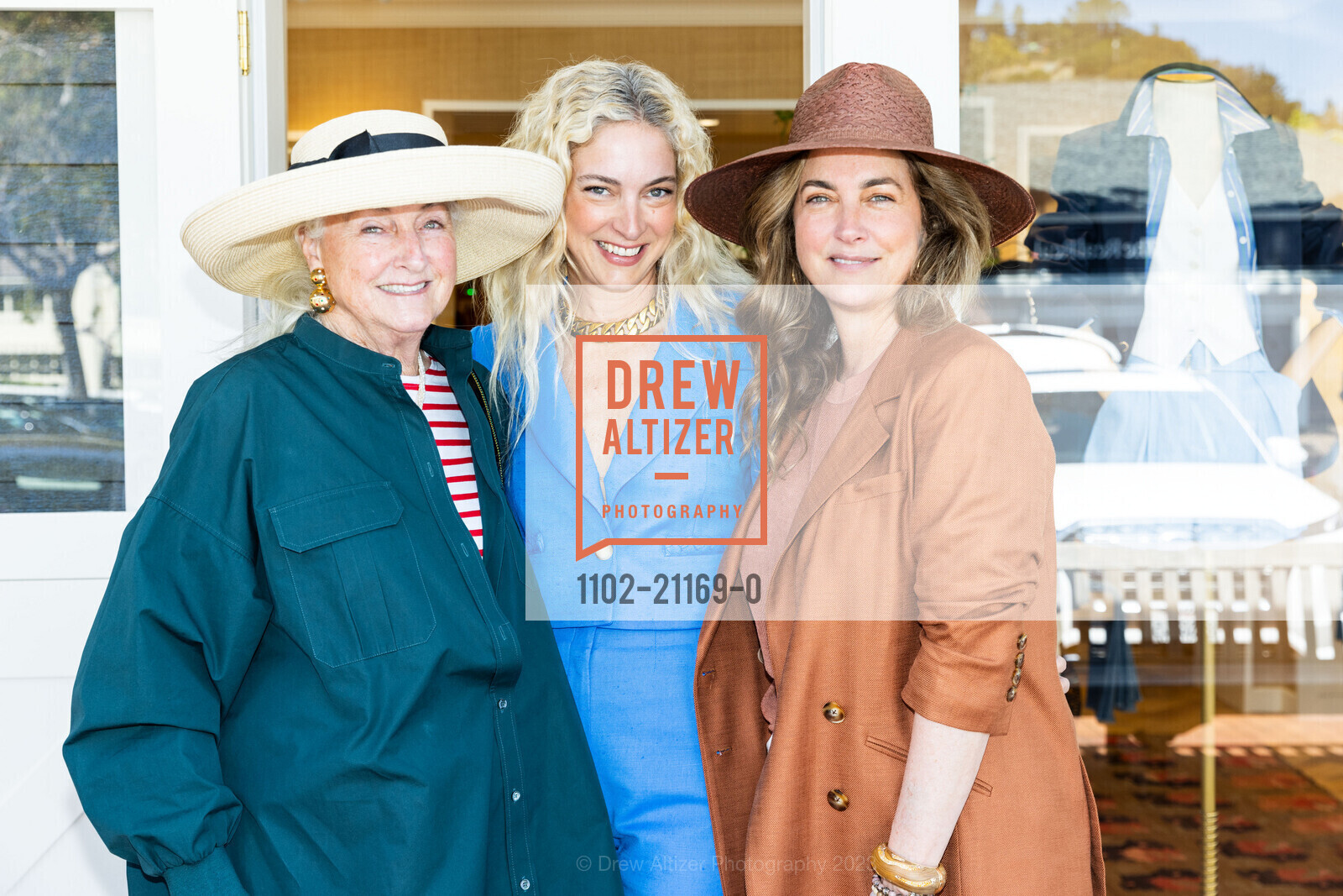 Elizabeth Swanson, Veronica Swanson Beard, Alexis Traina, Luncheon and Shopping Event with Veronica Beard, San Francisco. San Francisco, April 27th, 2023, Photo #1102-21169-0 Elizabeth Swanson, Veronica Swanson Beard, Alexis Traina, Photo #1102-21169-0