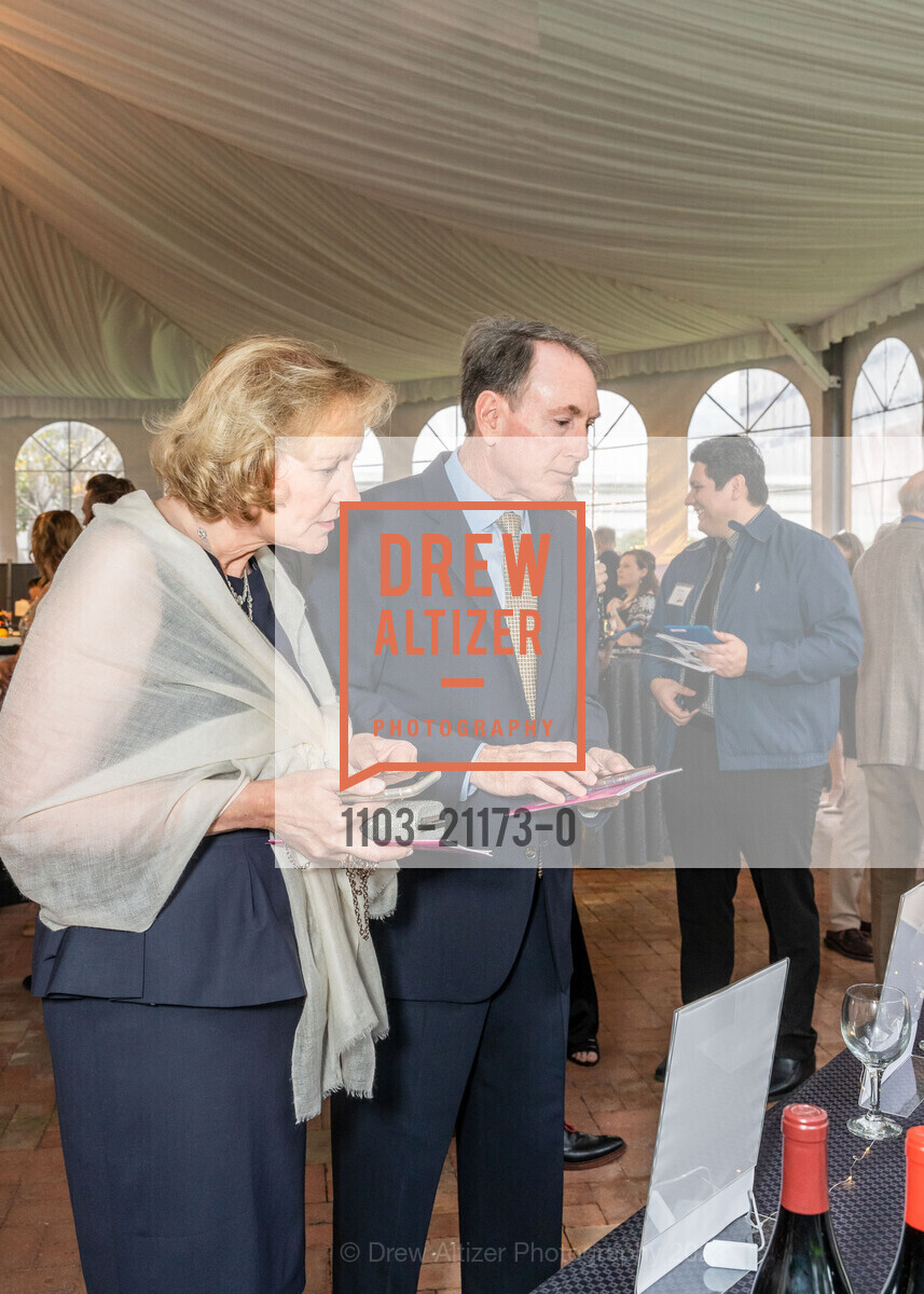 Sharon Lawrence, Darin Boles, SFCASA's Fostering Change Gala 2023, The Ritz-Carlton, San Francisco @ US. The Ritz-Carlton, San Francisco @ US, April 28th, 2023, Photo #1103-21173-0 Sharon Lawrence, Darin Boles, Photo #1103-21173-0
