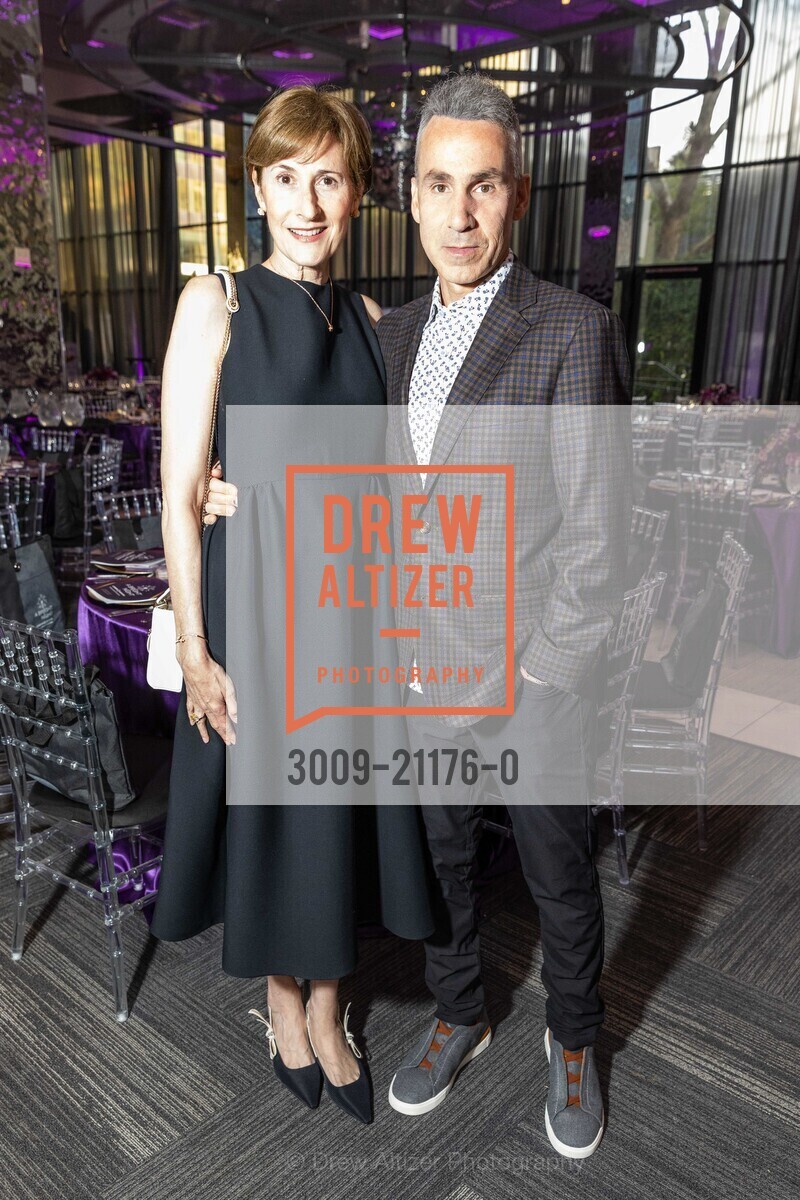 Diane Riccio, Dan Riccio, A Bright Night Gala 2023 Presented By The Alzheimer's Association, The GlassHouse SJ @ 84 W Santa Clara St, San Jose, CA 95113 US. The GlassHouse SJ @ 84 W Santa Clara St, San Jose, CA 95113 US, Photo #3009-21176-0 Diane Riccio, Dan Riccio, Photo #3009-21176-0