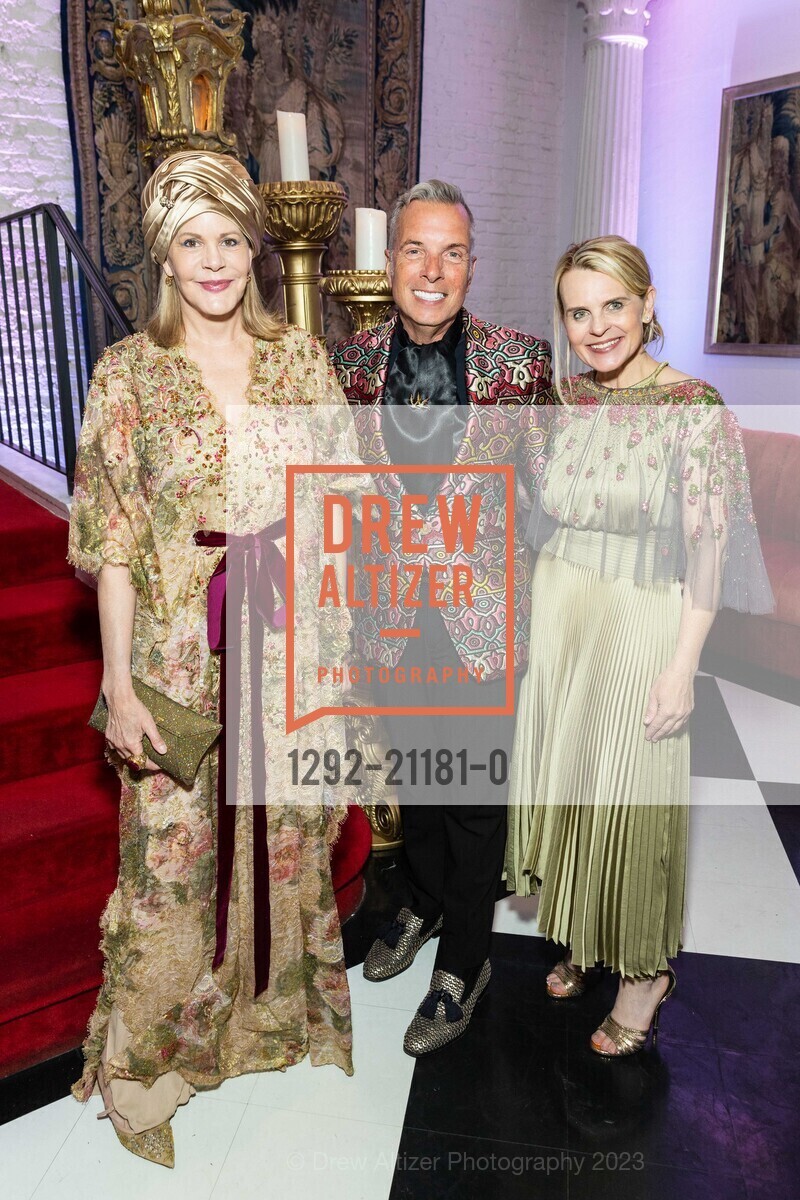 Mary Beth Shimmon, Roman Gronkowski, Jane Mudge, SF Opera Fashion Show Reception 2023, Villa Taverna @ 27 Hotaling Pl, SF, CA 94111 US. Villa Taverna @ 27 Hotaling Pl, SF, CA 94111 US, May 3rd, 2023, Photo #1292-21181-0 Mary Beth Shimmon, Roman Gronkowski, Jane Mudge, Photo #1292-21181-0