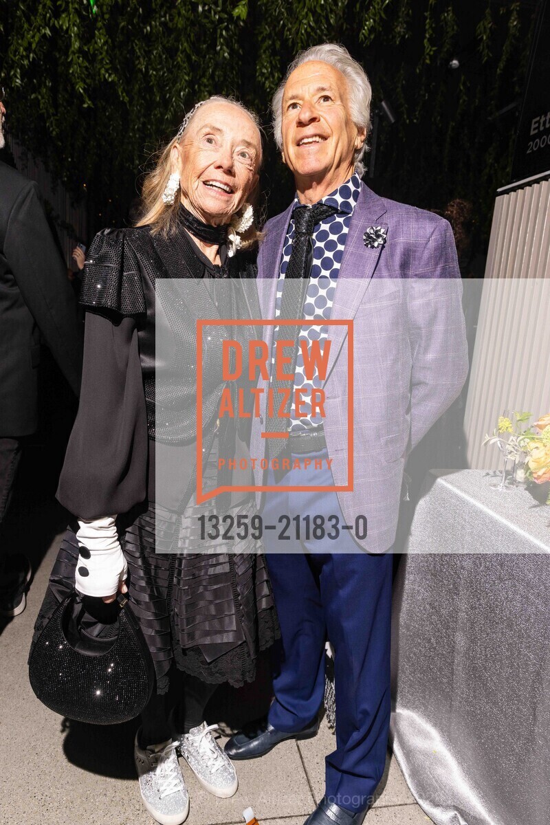 Malin Giddings, Richard Hechler, SFJAZZ Gala 2023 Honoring Randall Kline, SFJAZZ @ 201 Franklin St, SF, CA 94102 US. SFJAZZ @ 201 Franklin St, SF, CA 94102 US, May 4th, 2023, Photo #13259-21183-0 Malin Giddings, Richard Hechler, Photo #13259-21183-0