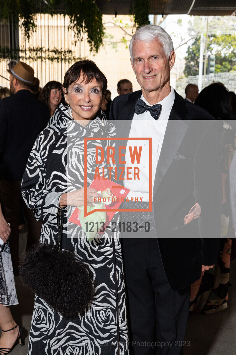 Barbara Tomber, Don Matthews, SFJAZZ Gala 2023 Honoring Randall Kline, SFJAZZ @ 201 Franklin St, SF, CA 94102 US. SFJAZZ @ 201 Franklin St, SF, CA 94102 US, May 4th, 2023, Photo #1213-21183-0 Barbara Tomber, Don Matthews, Photo #1213-21183-0