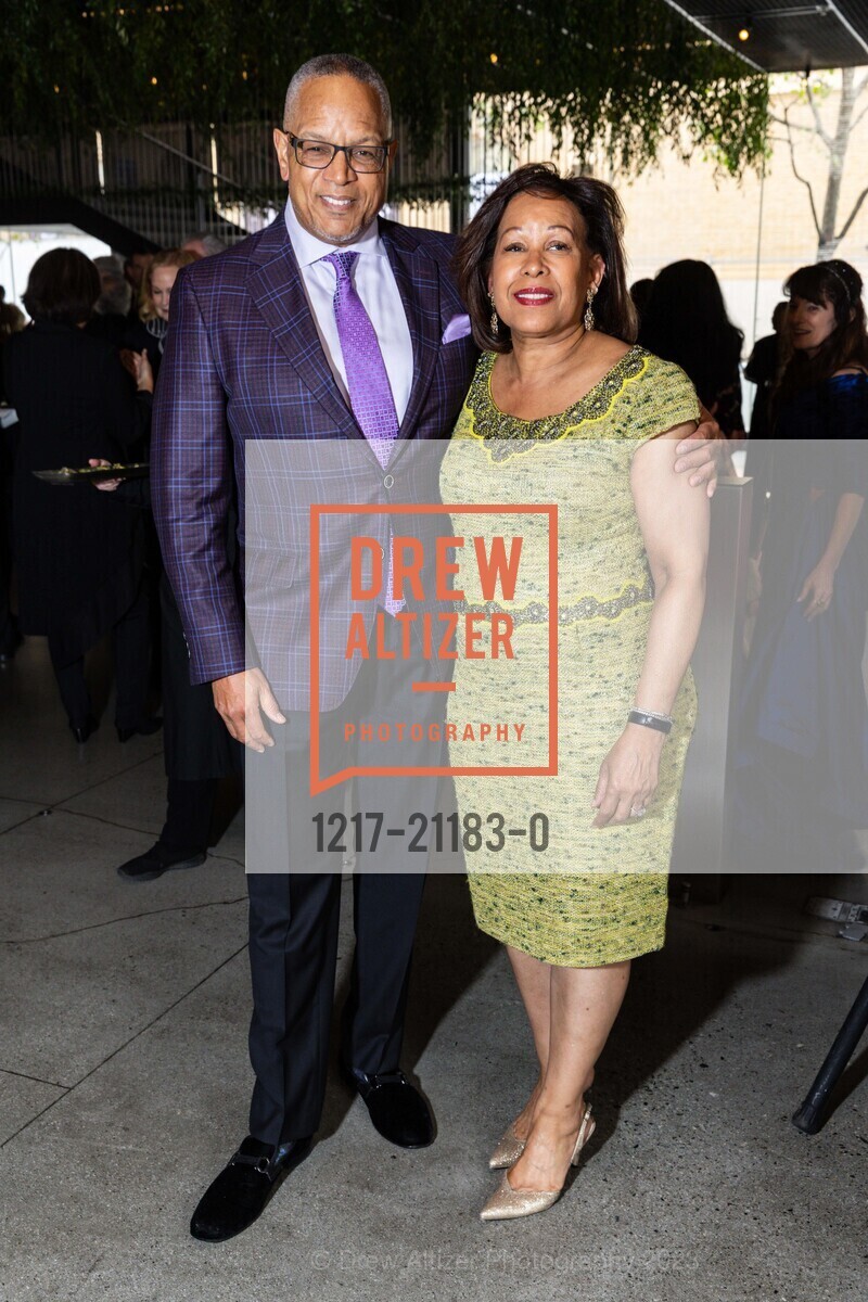 Timothy Alan Simon, Kimberly Brandon, SFJAZZ Gala 2023 Honoring Randall Kline, SFJAZZ @ 201 Franklin St, SF, CA 94102 US. SFJAZZ @ 201 Franklin St, SF, CA 94102 US, May 4th, 2023, Photo #1217-21183-0 Timothy Alan Simon, Kimberly Brandon, Photo #1217-21183-0