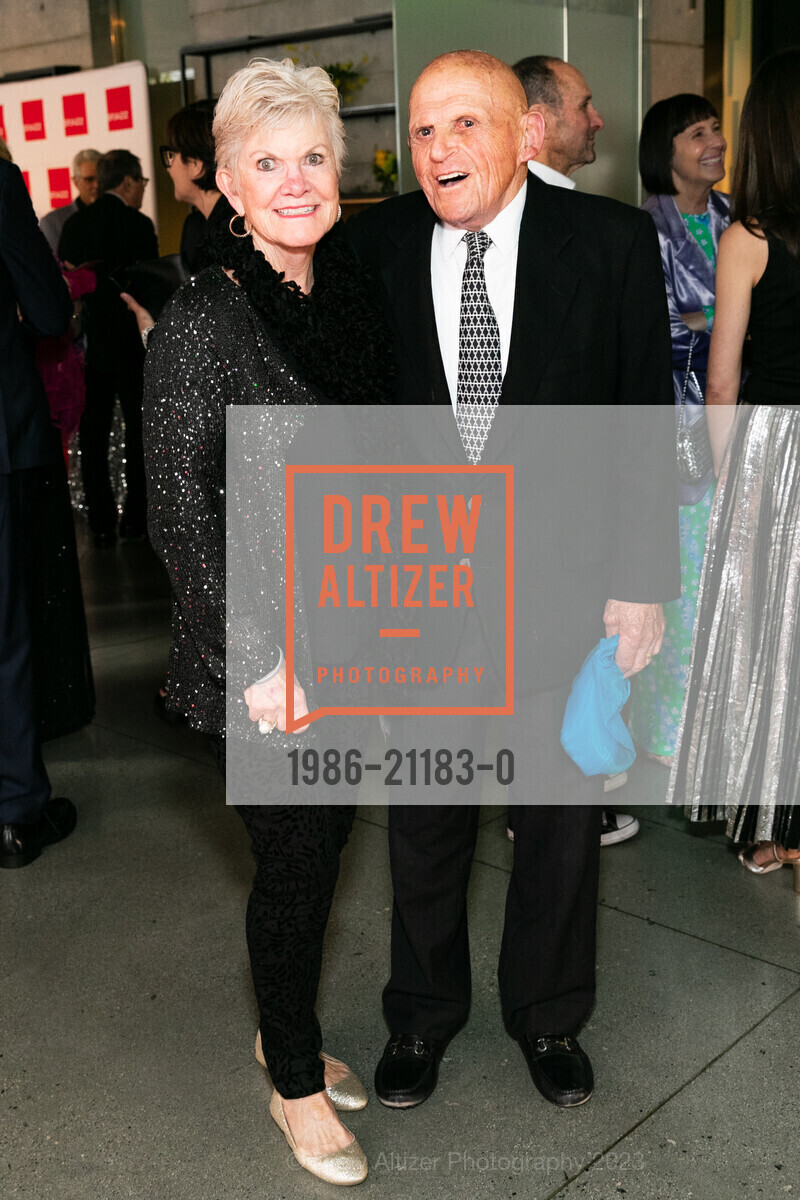 Connie Lurie, Bob Lurie, SFJAZZ Gala 2023 Honoring Randall Kline, SFJAZZ @ 201 Franklin St, SF, CA 94102 US. SFJAZZ @ 201 Franklin St, SF, CA 94102 US, May 4th, 2023, Photo #1986-21183-0 Connie Lurie, Bob Lurie, Photo #1986-21183-0