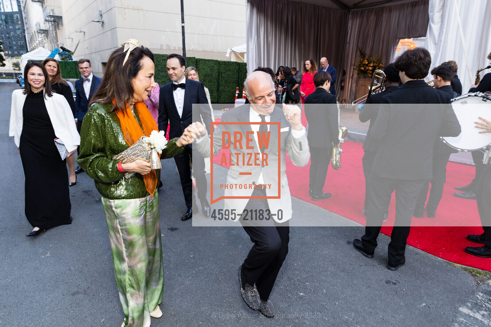 Monica Vidal, Joe Sherman, SFJAZZ Gala 2023 Honoring Randall Kline, SFJAZZ @ 201 Franklin St, SF, CA 94102 US. SFJAZZ @ 201 Franklin St, SF, CA 94102 US, May 4th, 2023, Photo #4595-21183-0 Monica Vidal, Joe Sherman, Photo #4595-21183-0