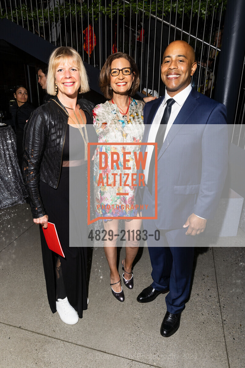 Amy Wo, Kerry Weddington, Teddy Hutcherson, SFJAZZ Gala 2023 Honoring Randall Kline, SFJAZZ @ 201 Franklin St, SF, CA 94102 US. SFJAZZ @ 201 Franklin St, SF, CA 94102 US, May 4th, 2023, Photo #4829-21183-0 Amy Wo, Kerry Weddington, Teddy Hutcherson, Photo #4829-21183-0