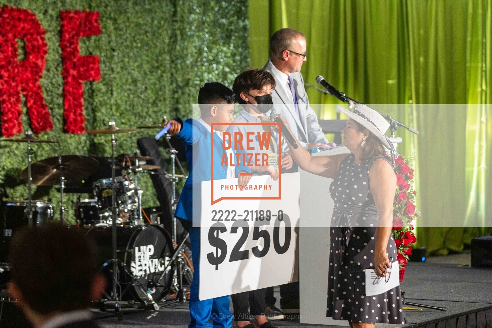 Damian Reynoso, Bob Redell, Tracy Olney, JDRF Tee to Table 2023, The Ritz-Carlton, Half Moon Bay @ 1 Miramontes Point Rd, Half Moon Bay, CA 94019 US. The Ritz-Carlton, Half Moon Bay @ 1 Miramontes Point Rd, Half Moon Bay, CA 94019 US, Photo #2222-21189-0 Damian Reynoso, Bob Redell, Tracy Olney, Photo #2222-21189-0