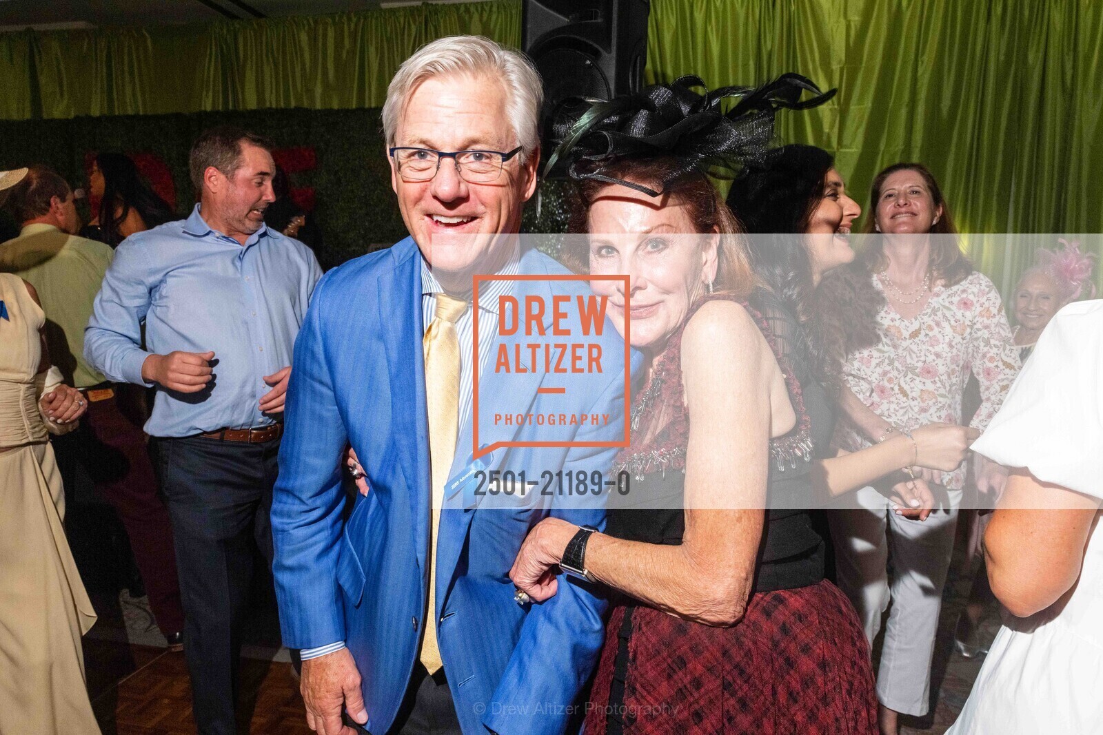 Bill Ring, Patty Sue Mozart, JDRF Tee to Table 2023, The Ritz-Carlton, Half Moon Bay @ 1 Miramontes Point Rd, Half Moon Bay, CA 94019 US. The Ritz-Carlton, Half Moon Bay @ 1 Miramontes Point Rd, Half Moon Bay, CA 94019 US, Photo #2501-21189-0 Bill Ring, Patty Sue Mozart, Photo #2501-21189-0