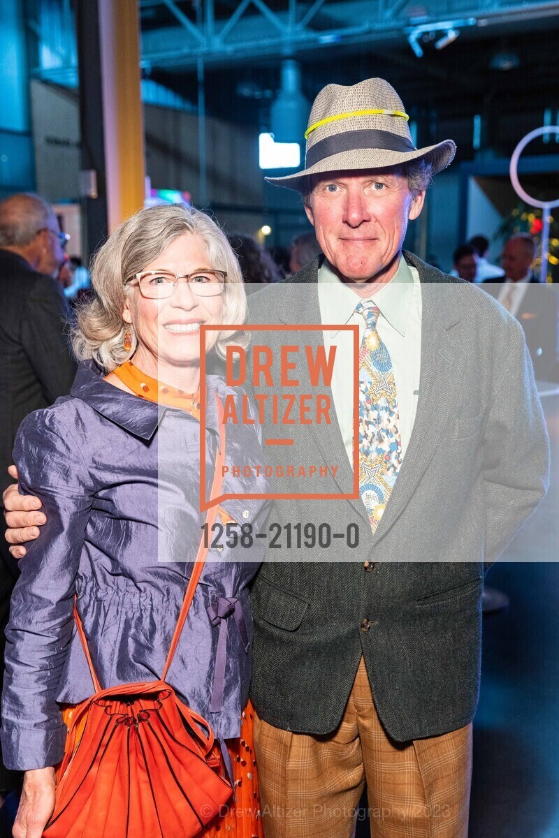 Janet Moody, John McMurtry, Party at the Piers, Exploratorium @ Pier 15, SF, CA 94111 US. Exploratorium @ Pier 15, SF, CA 94111 US, May 5th, 2023, Photo #1258-21190-0 Janet Moody, John McMurtry, Photo #1258-21190-0